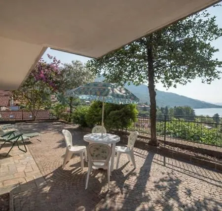La Sosta Sul Lago 펜션 메르고초