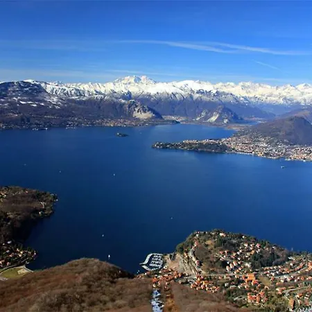 La Sosta Sul Lago * 메르고초